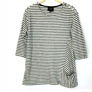 🌿 W5 Striped Blouse Pockets Button Shoulder Knit